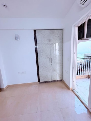 Room in 3.5 BHK Apartment at ATS Homekraft Pious Hideaways, Sector 150 – for Rent