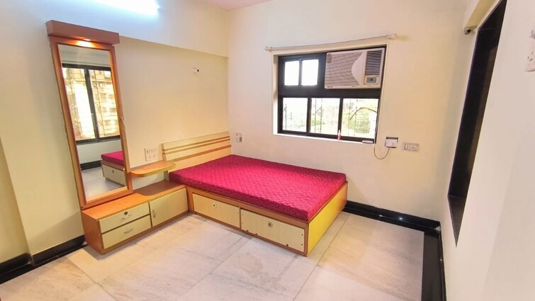 Room, dadar west Pg For Girls In Dadar West 9818367