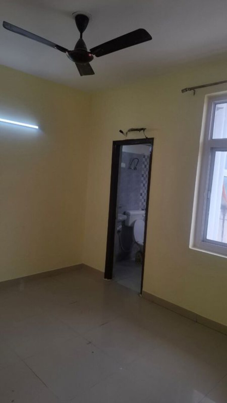 Room, nk-sharma-savitry-greens-2 2 Bedroom 1200 Sq.Ft. Apartment In Ghazipur Zirakpur 9856379