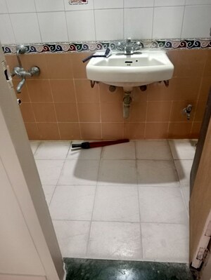 Bathroom in 2 BHK Apartment at Kumar Padmalaya, Aundh – for Sale