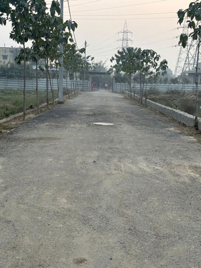 undefined, sunpura  100 Sq.Yd. Plot In Sunpura Greater Noida 9856423