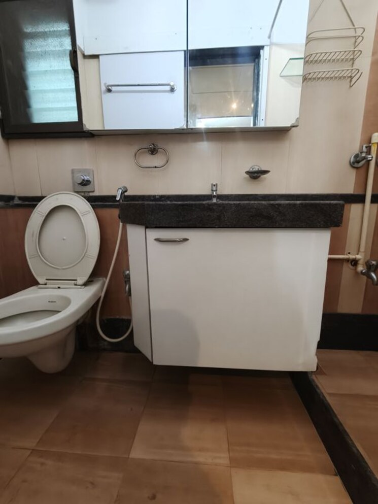 Bathroom, greenwoods-chs 2 Bedroom 800 Sq.Ft. Apartment In Andheri East Mumbai 9856431