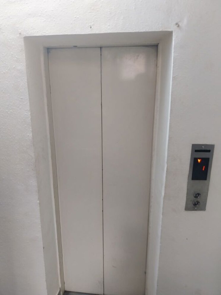 undefined, kalkaji 4 Bedroom 300 Sq.Yd. Builder Floor In Kalkaji Delhi 9694427