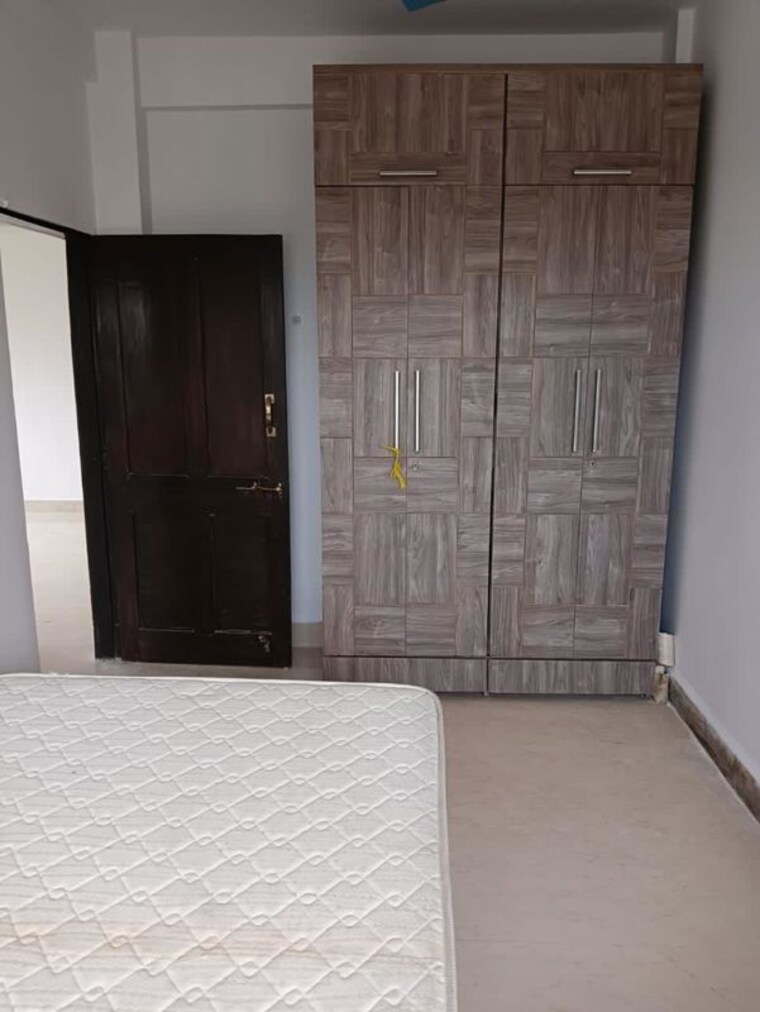 Room, savita-nagar-chs 3 Bedroom 1130 Sq.Ft. Apartment In Louis Wadi Thane 9856450