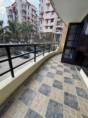 Balcony in 5 BHK Apartment at Grand Vista Apartments, Sector 21c – for Rent