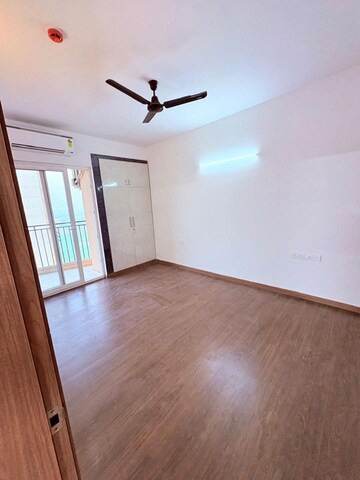 Room in 3.5 BHK Apartment at ATS Homekraft Pious Hideaways, Sector 150 – for Rent
