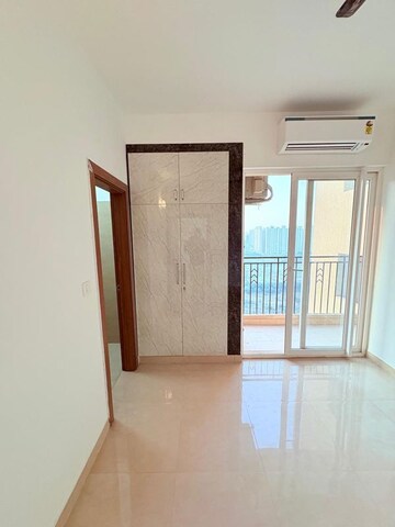 Room in 3.5 BHK Apartment at ATS Homekraft Pious Hideaways, Sector 150 – for Rent