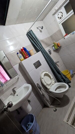 Bathroom in 3 BHK Apartment at Cybercity Rainbow Vistas Rock Gardens, Hi Tech City – for Rent