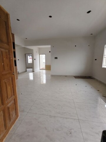 Room in 3 BHK Apartment at Akshaya Enclave New Thippasandra, New Thippasandra – for Rent