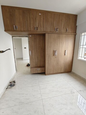 Furnished Amenities in 3 BHK Apartment at Akshaya Enclave New Thippasandra, New Thippasandra – for Rent