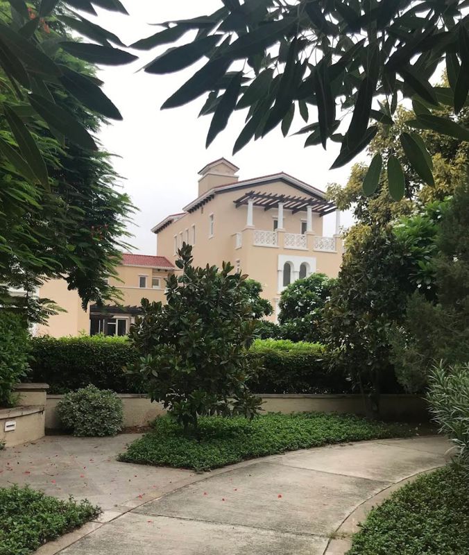 3 BHK + Servant Room Apartment For Rent in Emaar MGF Emerald Hills