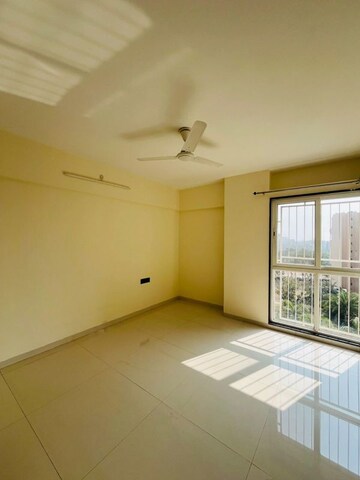 Room in 3 BHK Apartment at Aeropolis Phase II, Dhanori – for Rent