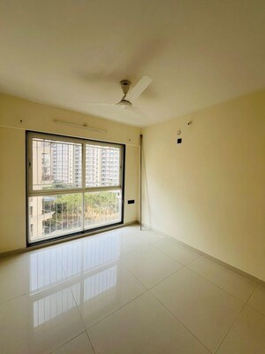 Room in 3 BHK Apartment at Aeropolis Phase II, Dhanori – for Rent