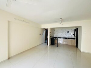 Room in 3 BHK Apartment at Aeropolis Phase II, Dhanori – for Rent