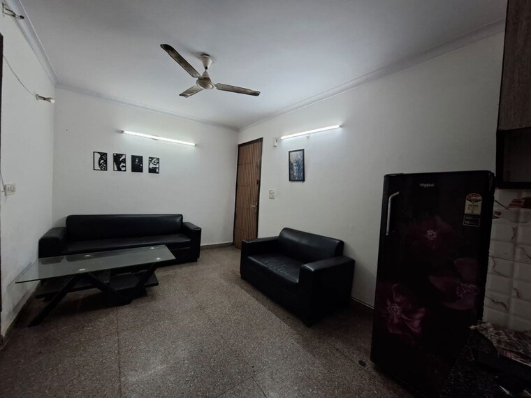 Master Bedroom, paryavaran complex 1 Bedroom 450 Sq.Ft. Builder Floor In Paryavaran Complex Delhi 9856527