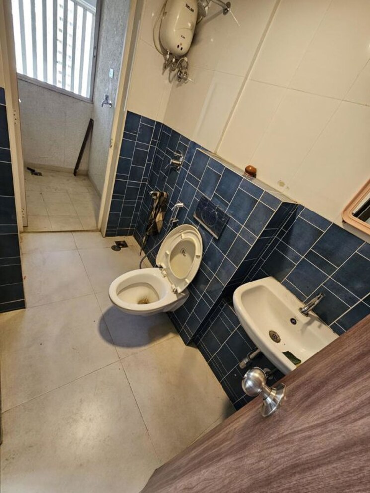 Bathroom, lodha-amara 2 Bedroom 672 Sq.Ft. Apartment In Kolshet Road Thane 9856514