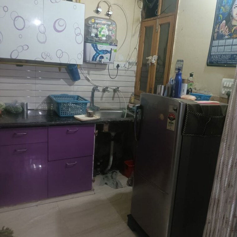 Kitchen, pandav nagar 3 Bedroom 95 Sq.Yd. Apartment In Pandav Nagar Ghaziabad 9856532