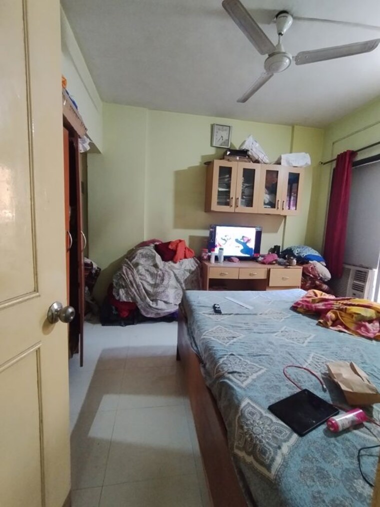 Bedroom, garden-court 1 Bedroom 450 Sq.Ft. Apartment In Waghbil Thane 9856538