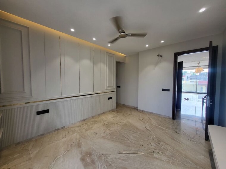 Room, pioneer-park-presidia 3 Bedroom 2440 Sq.Ft. Apartment In Sector 62 Gurgaon 9856556