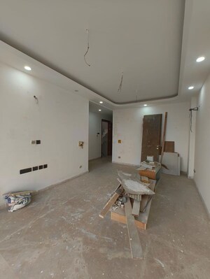 Room in 3 BHK Builder Floor at Chittaranjan Park – for Sale