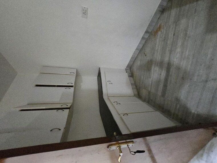 undefined, vasanth nagar 3 Bedroom 3000 Sq.Ft. Independent House In Vasanth Nagar Bangalore 9856583