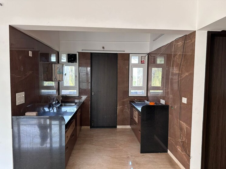  Parking, naman-ekaaksh 3 Bedroom 1500 Sq.Ft. Apartment In Shivajinagar Pune 9856586