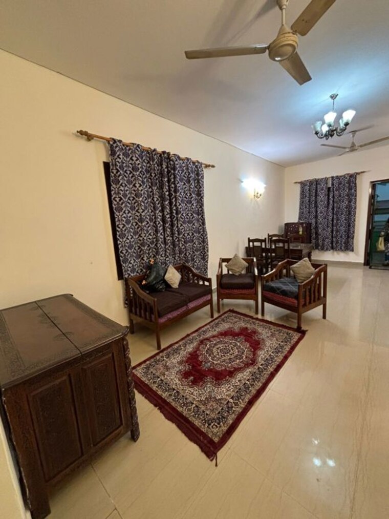 Living Room, hauz khas 2 Bedroom 180 Sq.Ft. Builder Floor In Hauz Khas Delhi 9856593