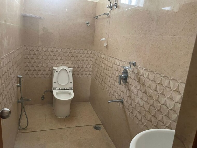 Bathroom, kavuri-hills 4 Bedroom 3200 Sq.Ft. Builder Floor In Madhapur Hyderabad 9856599