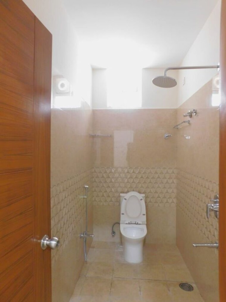 Bathroom, kavuri-hills 4 Bedroom 3200 Sq.Ft. Builder Floor In Madhapur Hyderabad 9856599