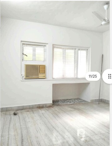 Room in 3 BHK Apartment at Santacruz East – for Rent