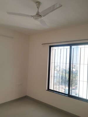 Room in 2 BHK Apartment at Raheja Gardens, Wanwadi – for Rent