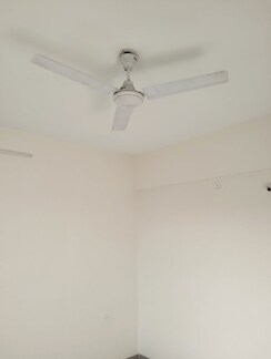 2 BHK Apartment For Rent in Raheja Gardens