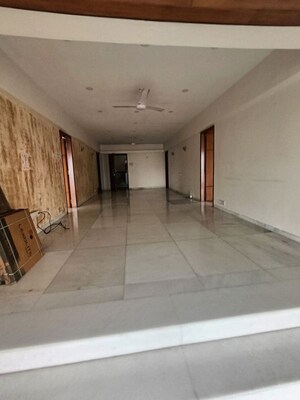 Living Room in 4 BHK Apartment at Bandra West – for Rent