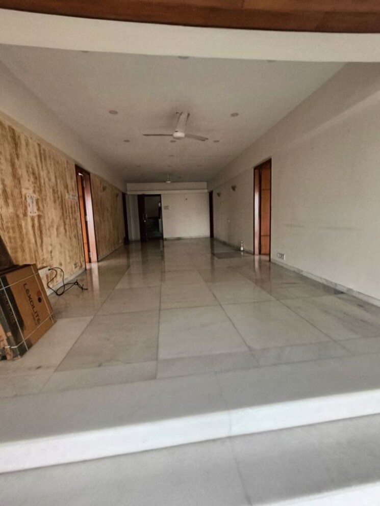 Living Room, bandra west 4 Bedroom 1200 Sq.Ft. Apartment In Bandra West Mumbai 9856631