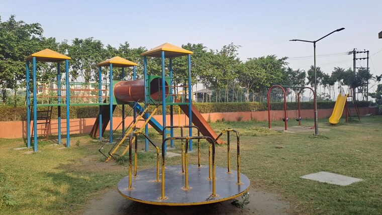 Exterior View, bcc-bharat-city-phase-i 2 Bedroom 1050 Sq.Ft. Apartment In Indraprastha Yojna Ghaziabad 9856628