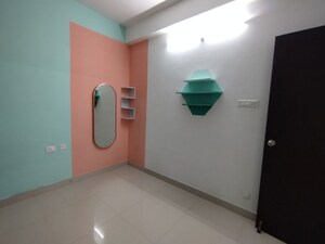 Room in 2 BHK Apartment at Greenmark Mayfair Apartments, Tellapur – for Rent