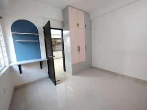 2 BHK Apartment For Rent in Greenmark Mayfair Apartments, Tellapur