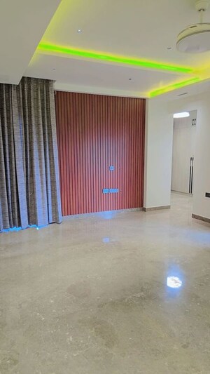 Room in 3 BHK Independent House at RWA Apartments Sector 47, Sector 47 – for Rent