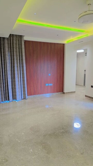 Room in 3 BHK Independent House at RWA Apartments Sector 47, Sector 47 – for Rent
