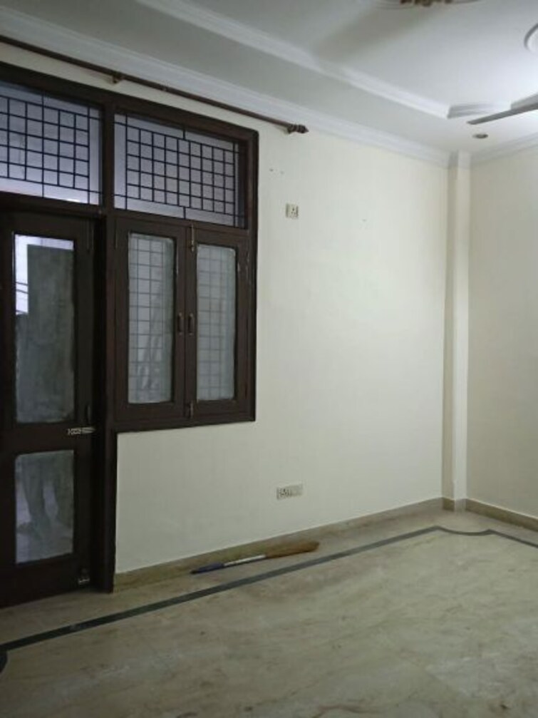Cover Image, raja garden 2 Bedroom 900 Sq.Ft. Builder Floor In Raja Garden Delhi 9856655