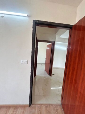 Room in 3 BHK Apartment at Amrapali Crystal Homes, Sector 76 – for Rent