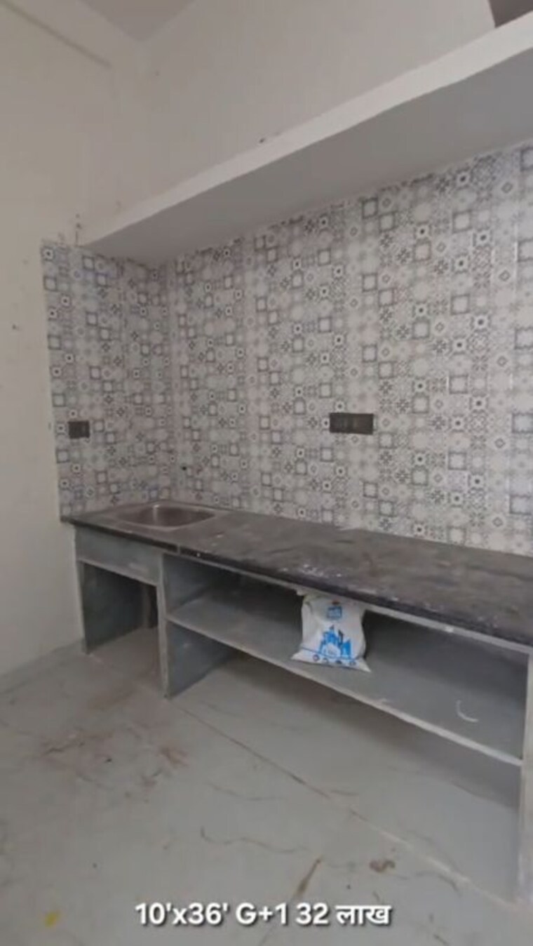 Kitchen, bhawrasla 1.5 Bedroom 360 Sq.Ft. Apartment In Bhawrasla Indore 9856656