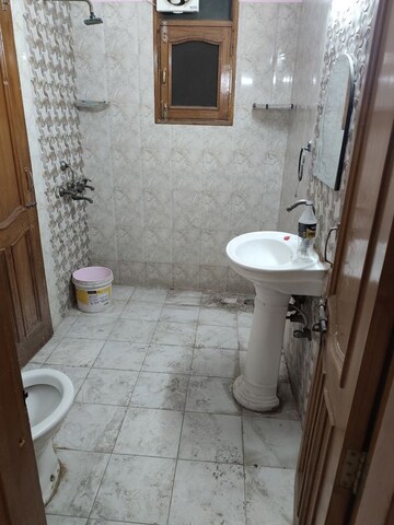 Bathroom in 3 BHK Independent House at Sector 46 – for Rent