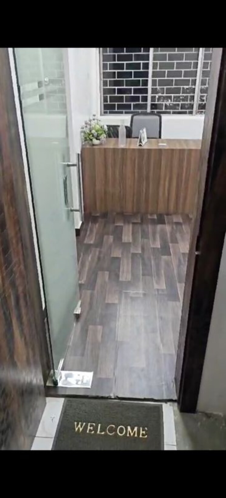 Balcony, karishma-society Commercial Office Space 550 Sq.Ft. In Kothrud Pune 9856682