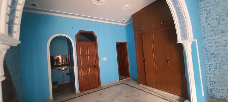undefined, sector 3 1.5 Bedroom 540 Sq.Yd. Independent House In Sector 3 Faridabad 9856688