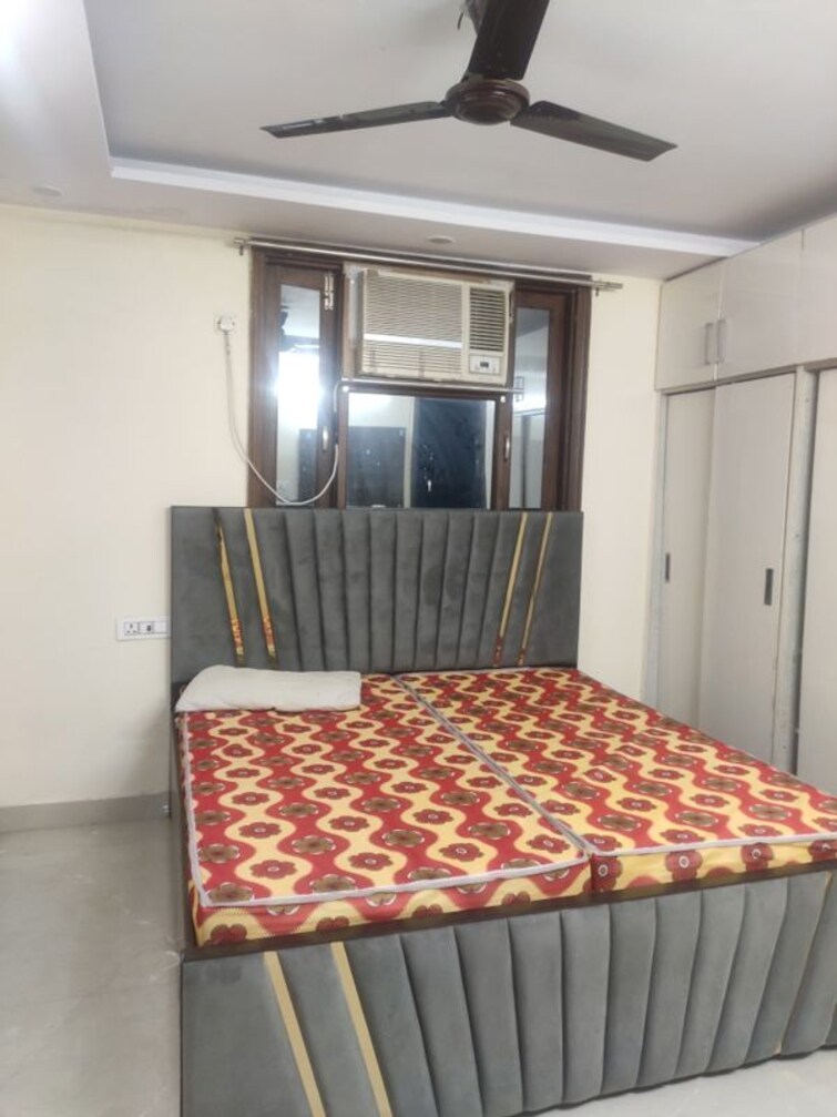 Bedroom, ramesh nagar 2 Bedroom 900 Sq.Ft. Builder Floor In Ramesh Nagar Delhi 9856691