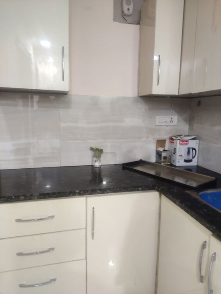 Kitchen, ramesh nagar 2 Bedroom 900 Sq.Ft. Builder Floor In Ramesh Nagar Delhi 9856691