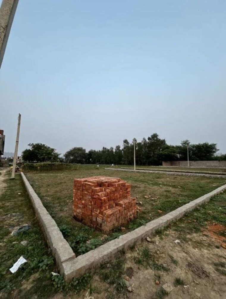 undefined, jewar  100 Sq.Yd. Plot In Jewar Greater Noida 9856690