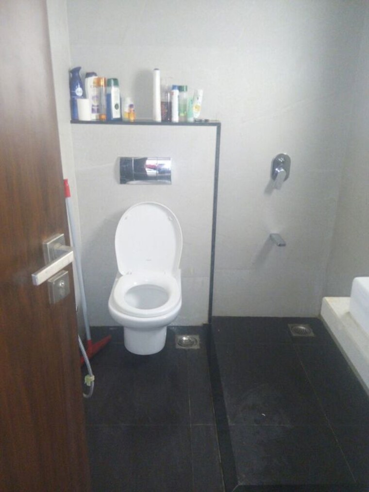 Bathroom, s-raheja-natraj 4 Bedroom 1690 Sq.Ft. Apartment In Khar West Mumbai 9856692