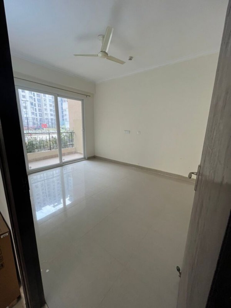Room, amrapali-crystal-homes 4 Bedroom 2140 Sq.Ft. Apartment In Sector 76 Noida 9856704